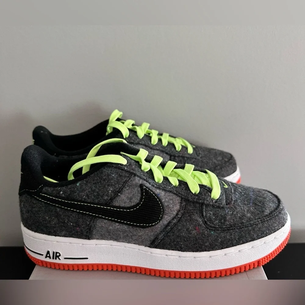 Nike Air Force 1 LV8 Halloween -Spooktacular (GS) Sneakers. New in box. 6Y/7.5 W